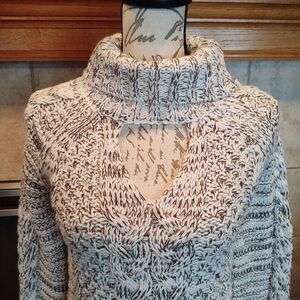 Jennifer Lopez XS Sweater Open Chest!